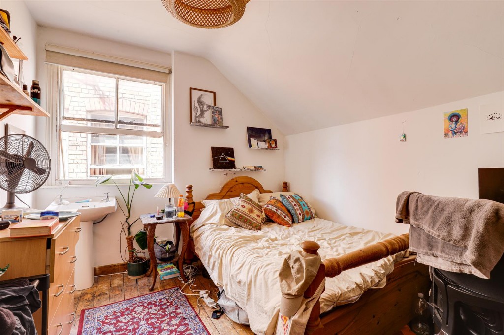 Trent Boulevard, West Bridgford, Nottinghamshire, NG2 5BB