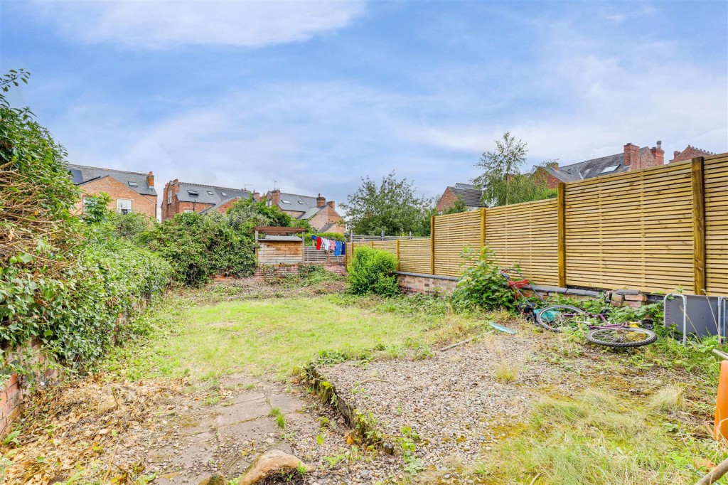 Trent Boulevard, West Bridgford, Nottinghamshire, NG2 5BB