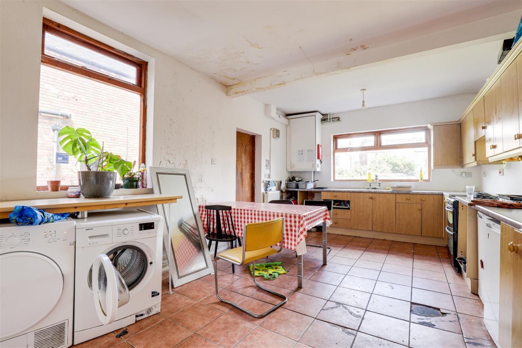 Trent Boulevard, West Bridgford, Nottinghamshire, NG2 5BB