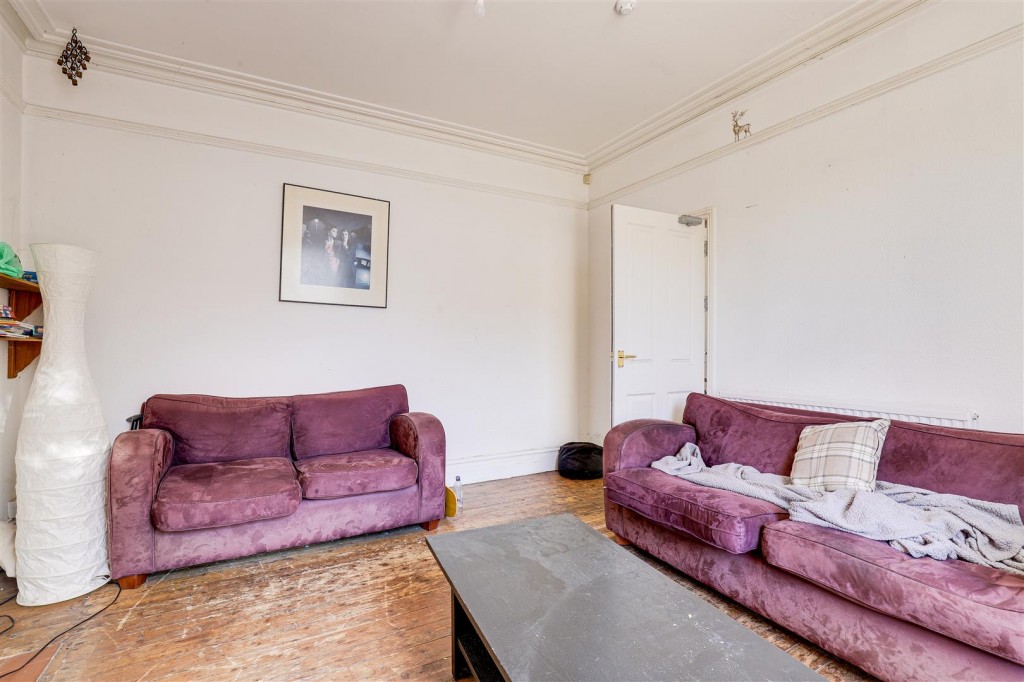 Trent Boulevard, West Bridgford, Nottinghamshire, NG2 5BB