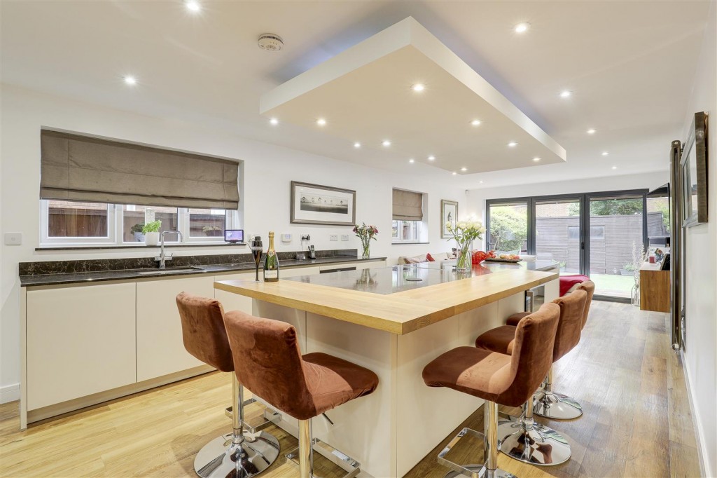 Raeburn Drive, Toton, Nottinghamshire, NG9 6LF