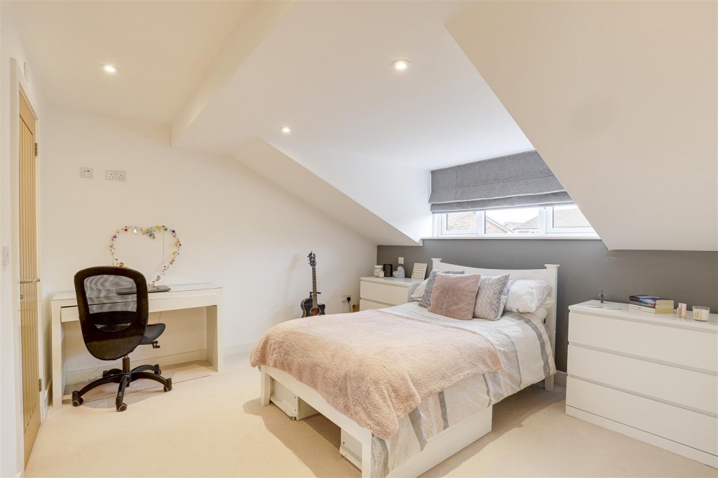 Raeburn Drive, Toton, Nottinghamshire, NG9 6LF