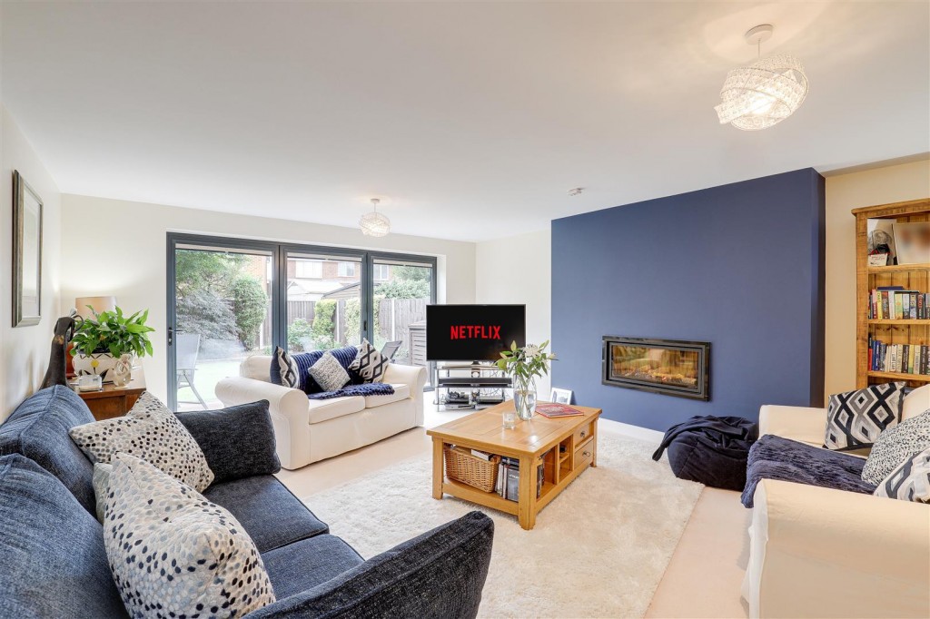 Raeburn Drive, Toton, Nottinghamshire, NG9 6LF