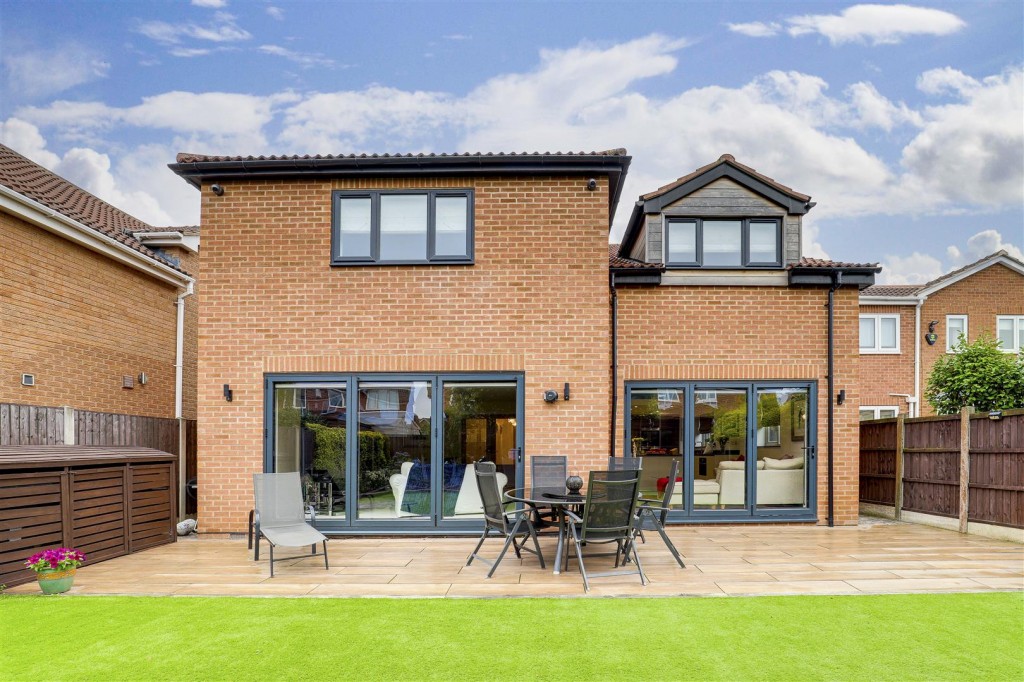 Raeburn Drive, Toton, Nottinghamshire, NG9 6LF