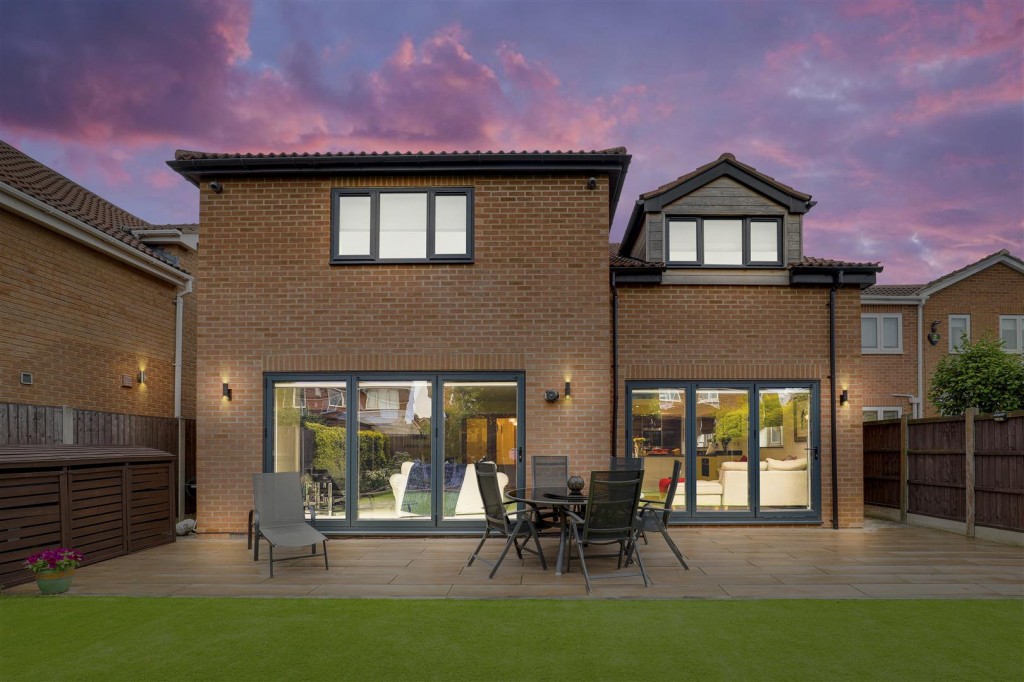 Raeburn Drive, Toton, Nottinghamshire, NG9 6LF