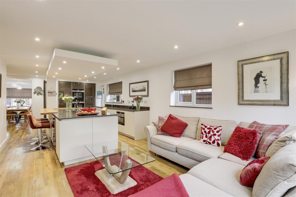 Raeburn Drive, Toton, Nottinghamshire, NG9 6LF