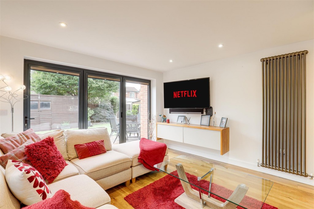 Raeburn Drive, Toton, Nottinghamshire, NG9 6LF