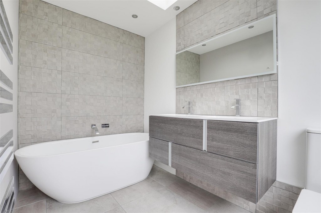 St. Marys Close, Attenborough, Nottinghamshire, NG9 6AT