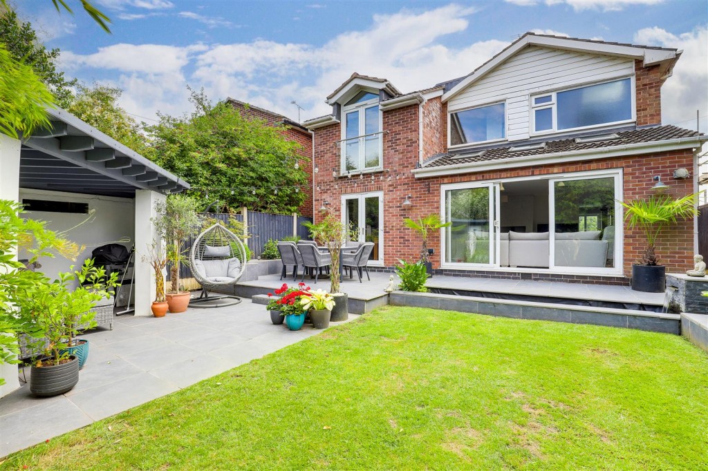 St. Marys Close, Attenborough, Nottinghamshire, NG9 6AT