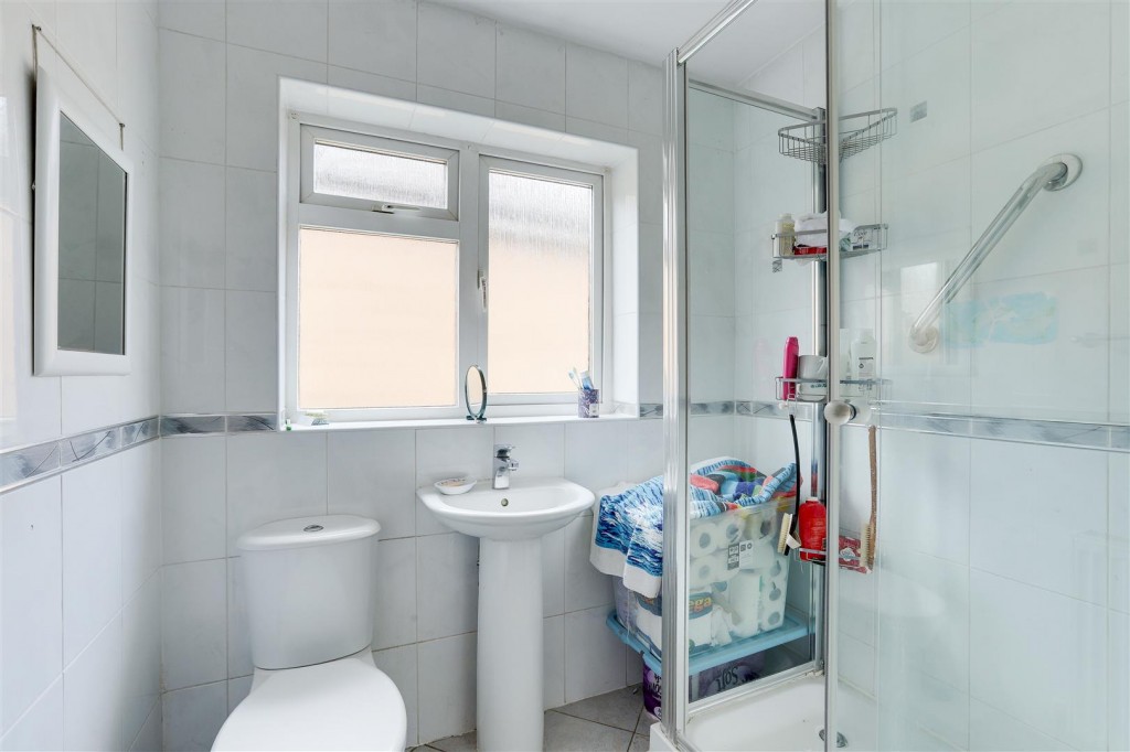 Walesby Crescent, Aspley, Nottinghamshire, NG8 3NJ