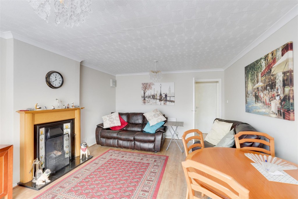 Walesby Crescent, Aspley, Nottinghamshire, NG8 3NJ