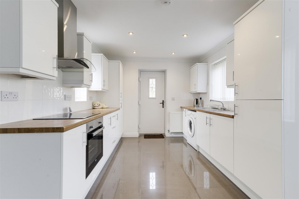 Cross Street, Arnold, Nottinghamshire, NG5 7AT