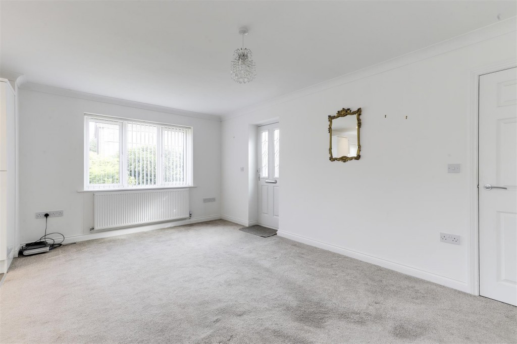 Cross Street, Arnold, Nottinghamshire, NG5 7AT