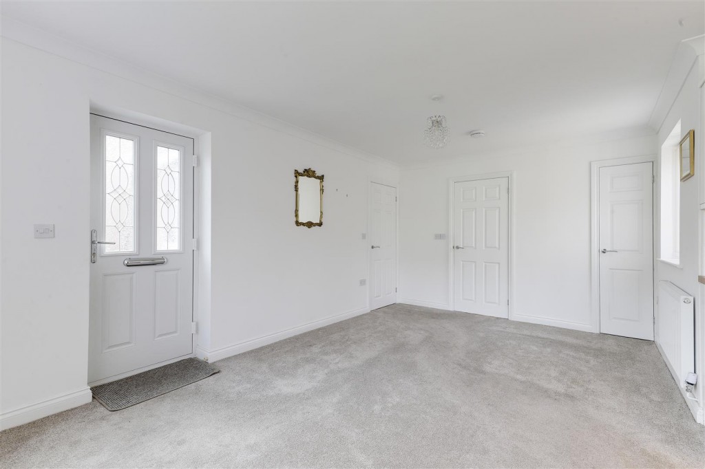 Cross Street, Arnold, Nottinghamshire, NG5 7AT