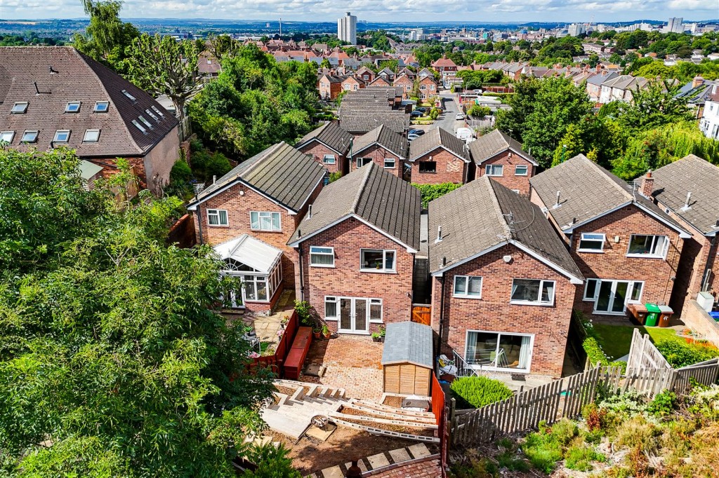 Bowland Close, Carlton, Nottinghamshire, NG3 7BA