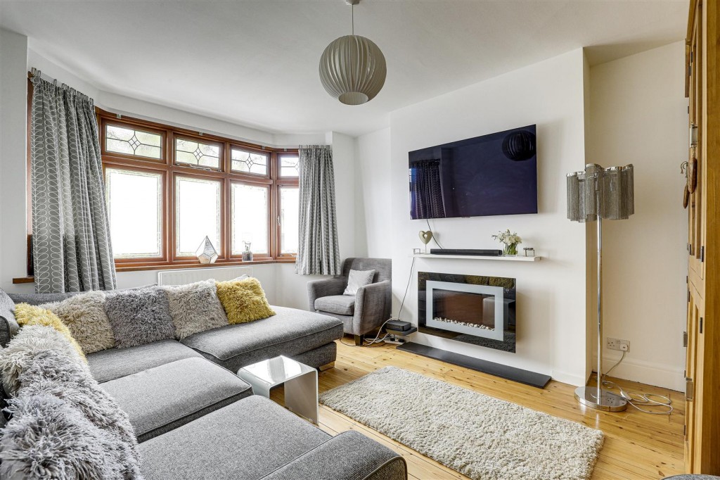 Davies Road, West Bridgford, Nottinghamshire, NG2 5HY