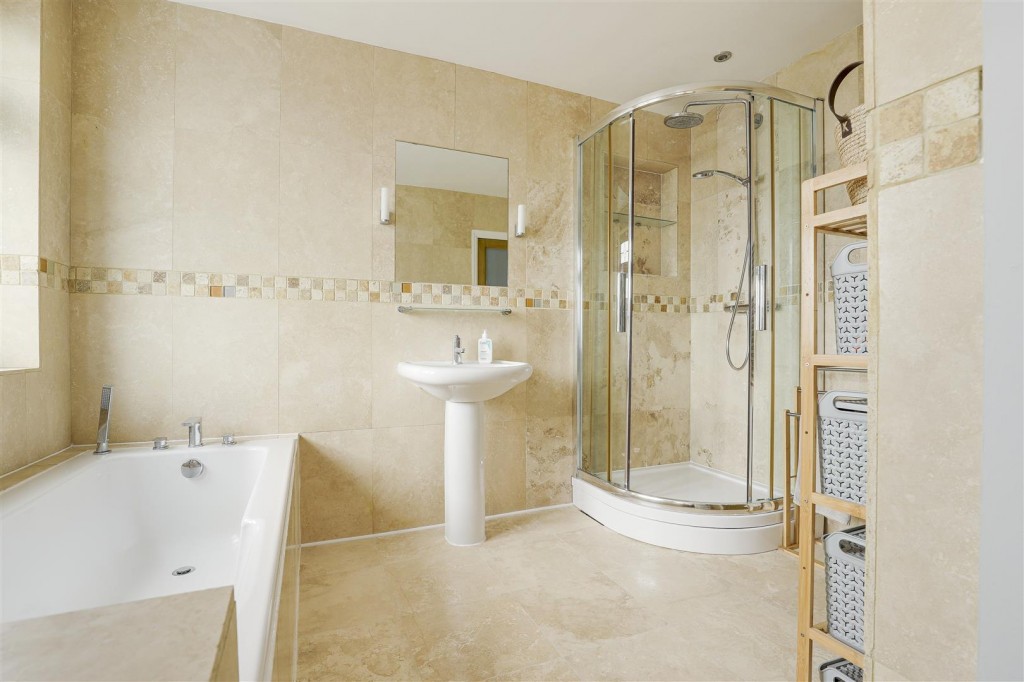 Davies Road, West Bridgford, Nottinghamshire, NG2 5HY