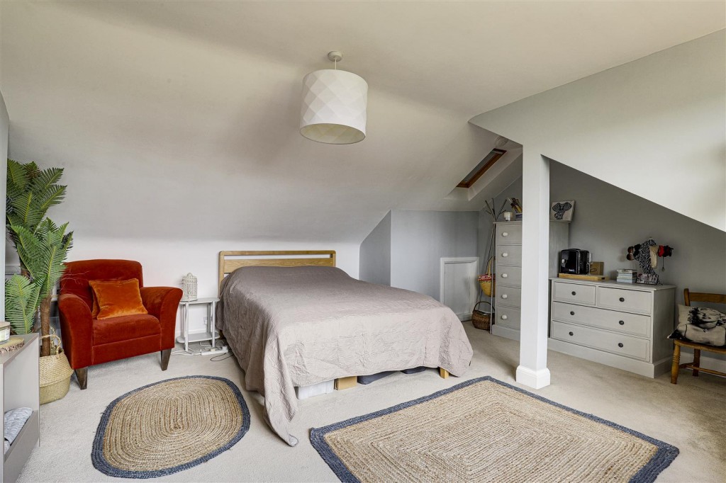 Davies Road, West Bridgford, Nottinghamshire, NG2 5HY