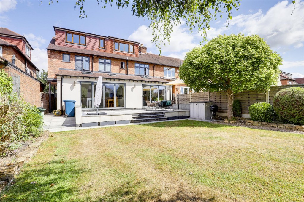 Davies Road, West Bridgford, Nottinghamshire, NG2 5HY