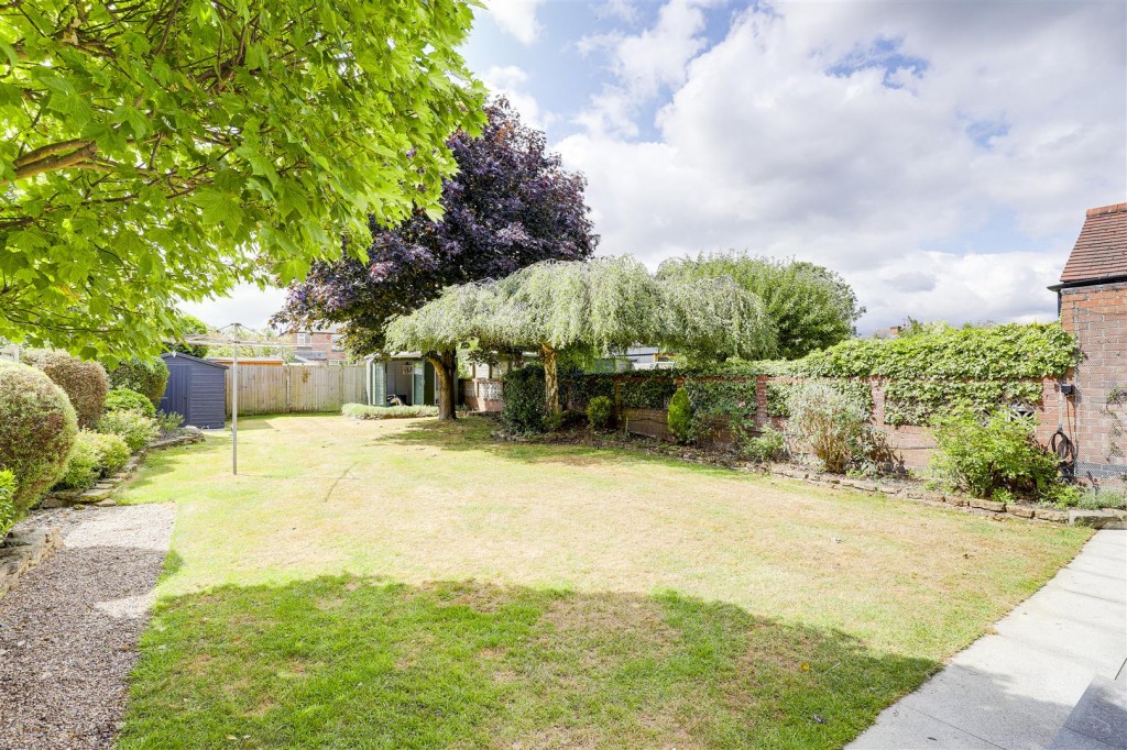 Davies Road, West Bridgford, Nottinghamshire, NG2 5HY