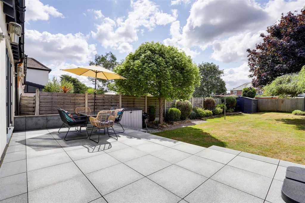 Davies Road, West Bridgford, Nottinghamshire, NG2 5HY
