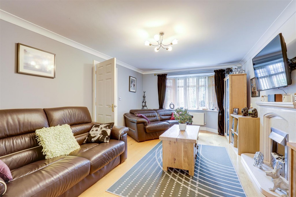 Broad Valley Drive, Bestwood Village, Nottinghamshire, NF6 8XA