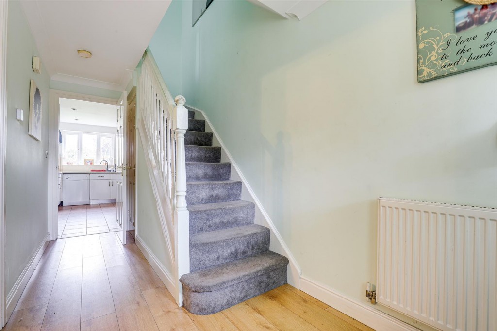 Broad Valley Drive, Bestwood Village, Nottinghamshire, NF6 8XA