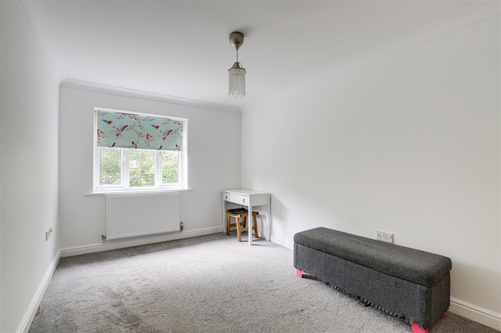 Broad Valley Drive, Bestwood Village, Nottinghamshire, NF6 8XA
