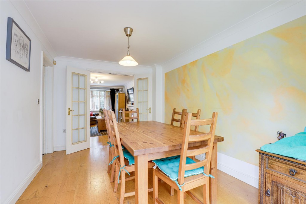 Broad Valley Drive, Bestwood Village, Nottinghamshire, NF6 8XA