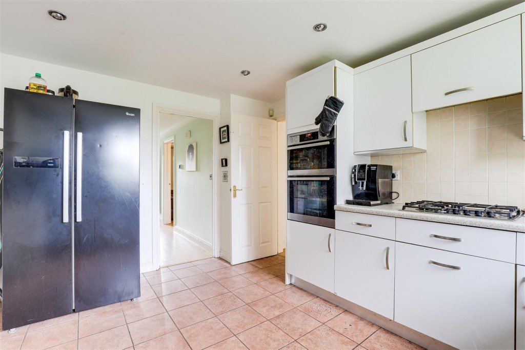 Broad Valley Drive, Bestwood Village, Nottinghamshire, NF6 8XA