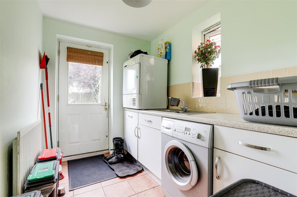 Broad Valley Drive, Bestwood Village, Nottinghamshire, NF6 8XA