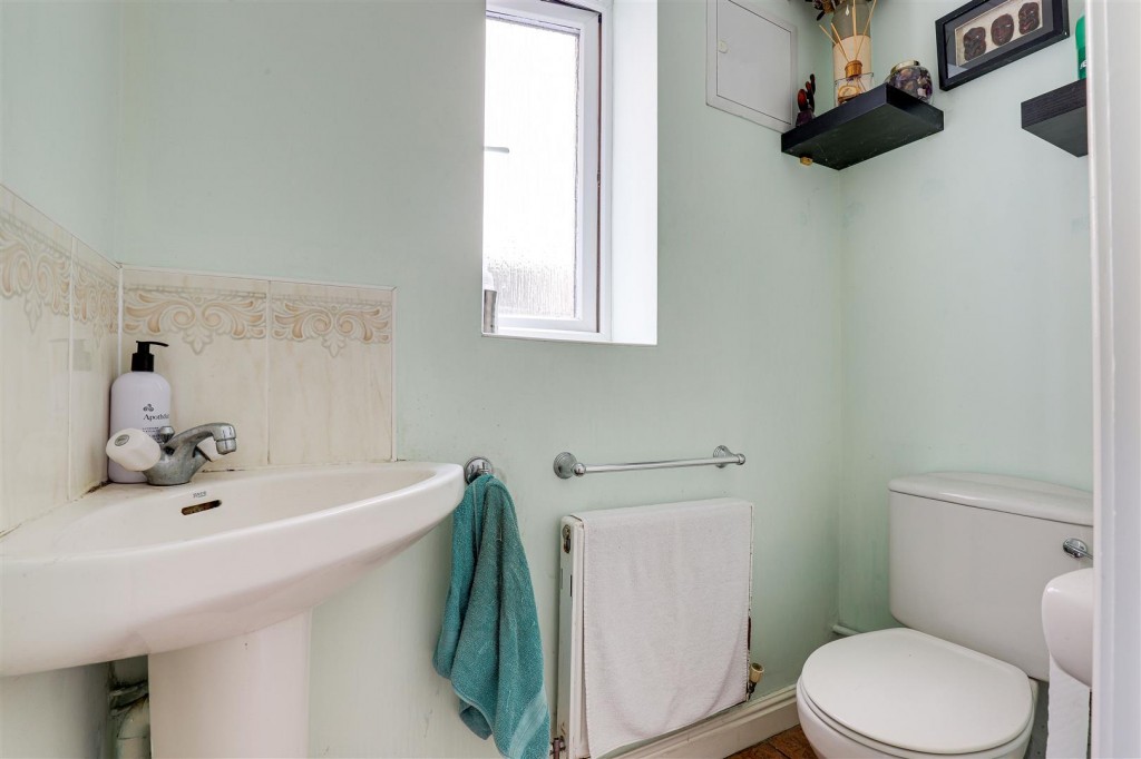 Broad Valley Drive, Bestwood Village, Nottinghamshire, NF6 8XA