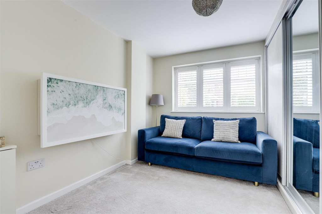 Doveridge Avenue, Carlton, Nottinghamshire, NG4 3GR