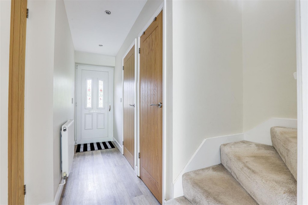 Doveridge Avenue, Carlton, Nottinghamshire, NG4 3GR