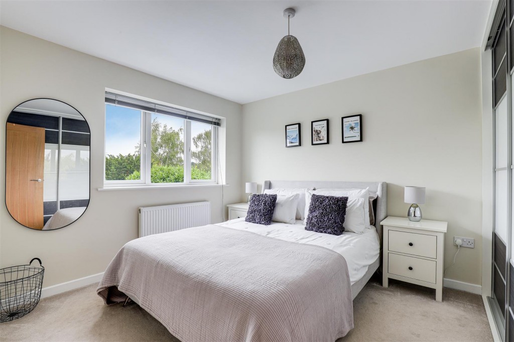 Doveridge Avenue, Carlton, Nottinghamshire, NG4 3GR