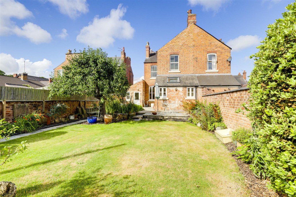 Breedon Street, Long Eaton, Nottinghamshire, NG10 4FF