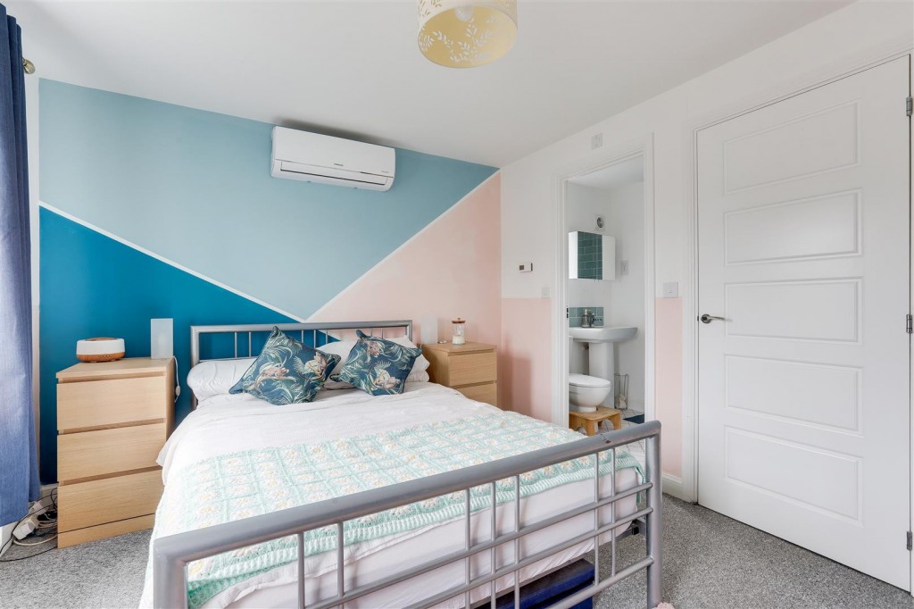 Chatterley Parkway, Bilborough, Nottinghamshire, NG8 6BF
