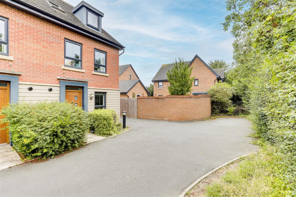 Chatterley Parkway, Bilborough, Nottinghamshire, NG8 6BF
