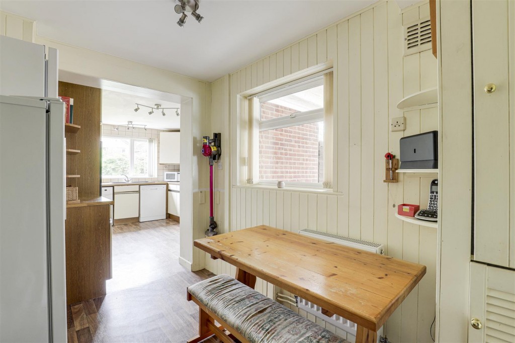 Rosedale Close, Long Eaton, Derbyshire, NG10 3JF
