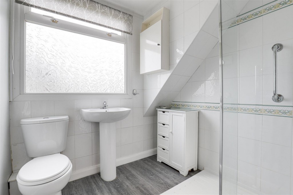 Rosedale Close, Long Eaton, Derbyshire, NG10 3JF