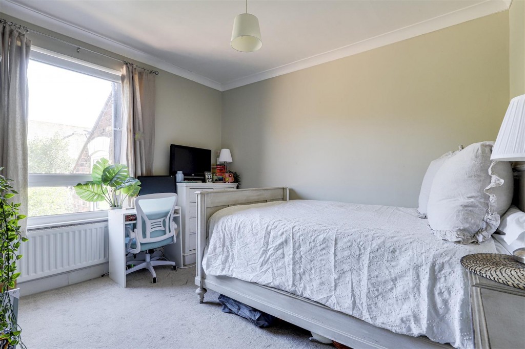 Church Drive, Carrington, Nottinghamshire, NG5 2BA
