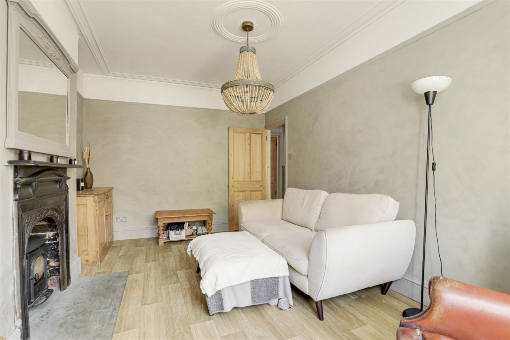 Church Drive, Carrington, Nottinghamshire, NG5 2BA
