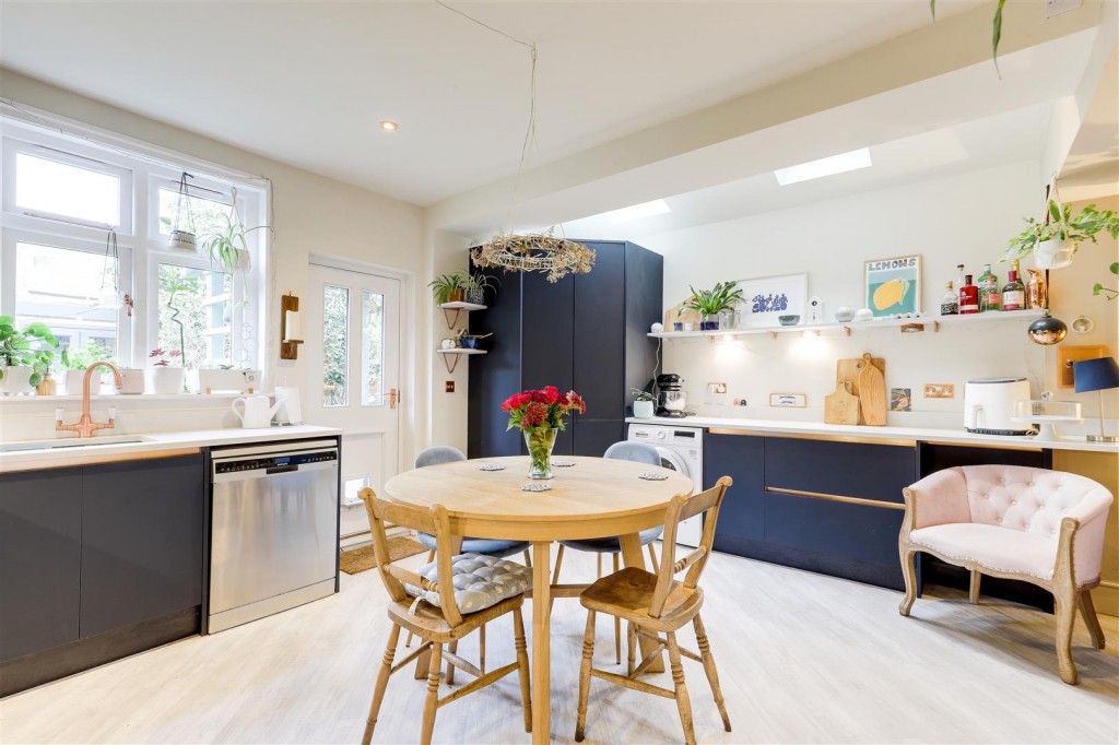 Bingham Road, Sherwood, Nottinghamshire, NG5 2EP