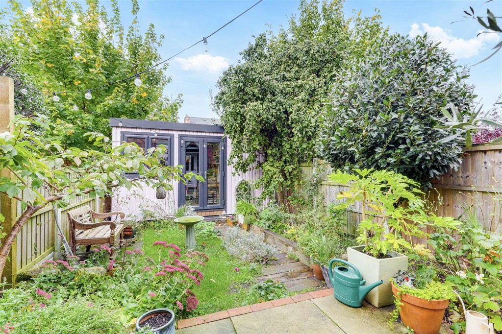 Bingham Road, Sherwood, Nottinghamshire, NG5 2EP