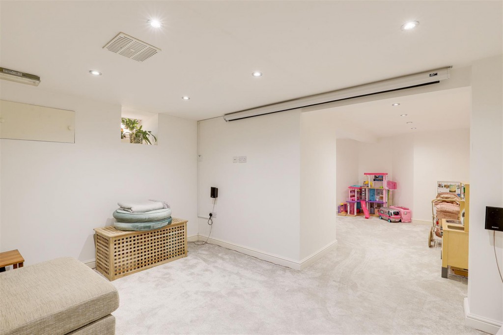 Millicent Road, West Bridgford, Nottinghamshire, NG2 7LD