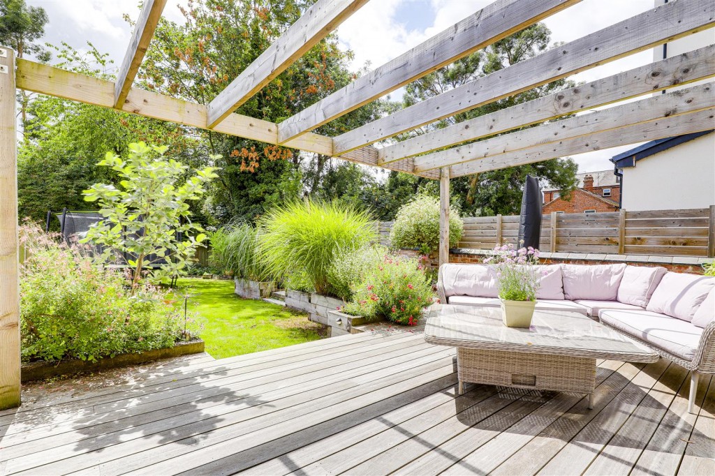 Millicent Road, West Bridgford, Nottinghamshire, NG2 7LD