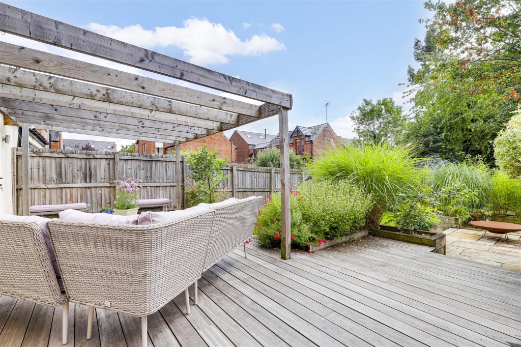 Millicent Road, West Bridgford, Nottinghamshire, NG2 7LD