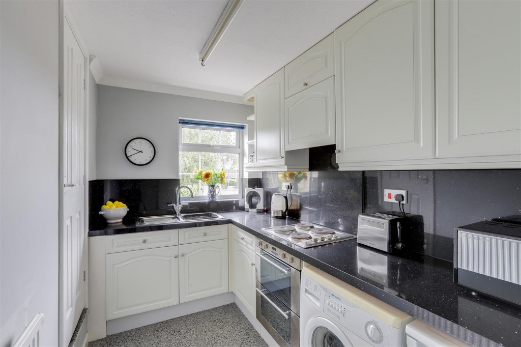 Radcliffe Road, West Bridgford, Nottinghamshire, NG2 5HE