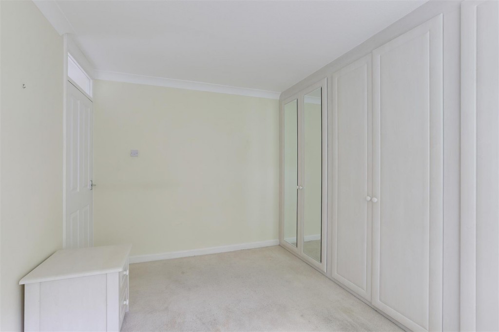 Radcliffe Road, West Bridgford, Nottinghamshire, NG2 5HE