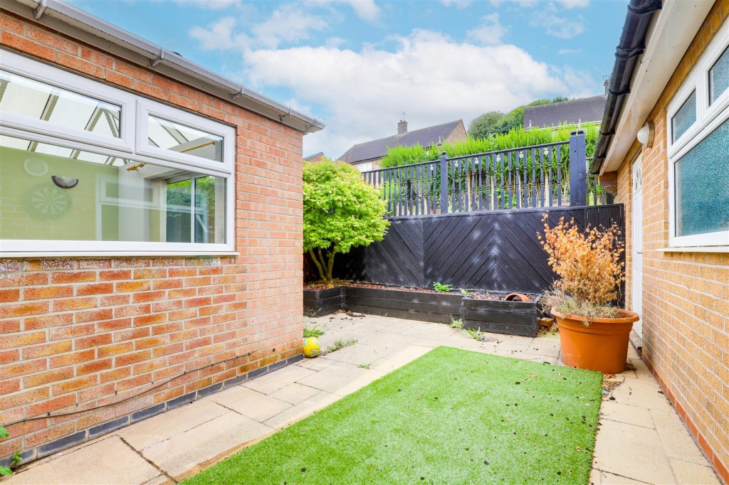 Fairlight Way, Nottingham, Nottinghamshire, NG5 5SZ